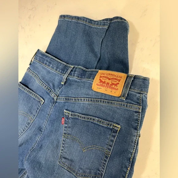 Levi's Classic Straight Denim Jeans - Picture 2 of 12